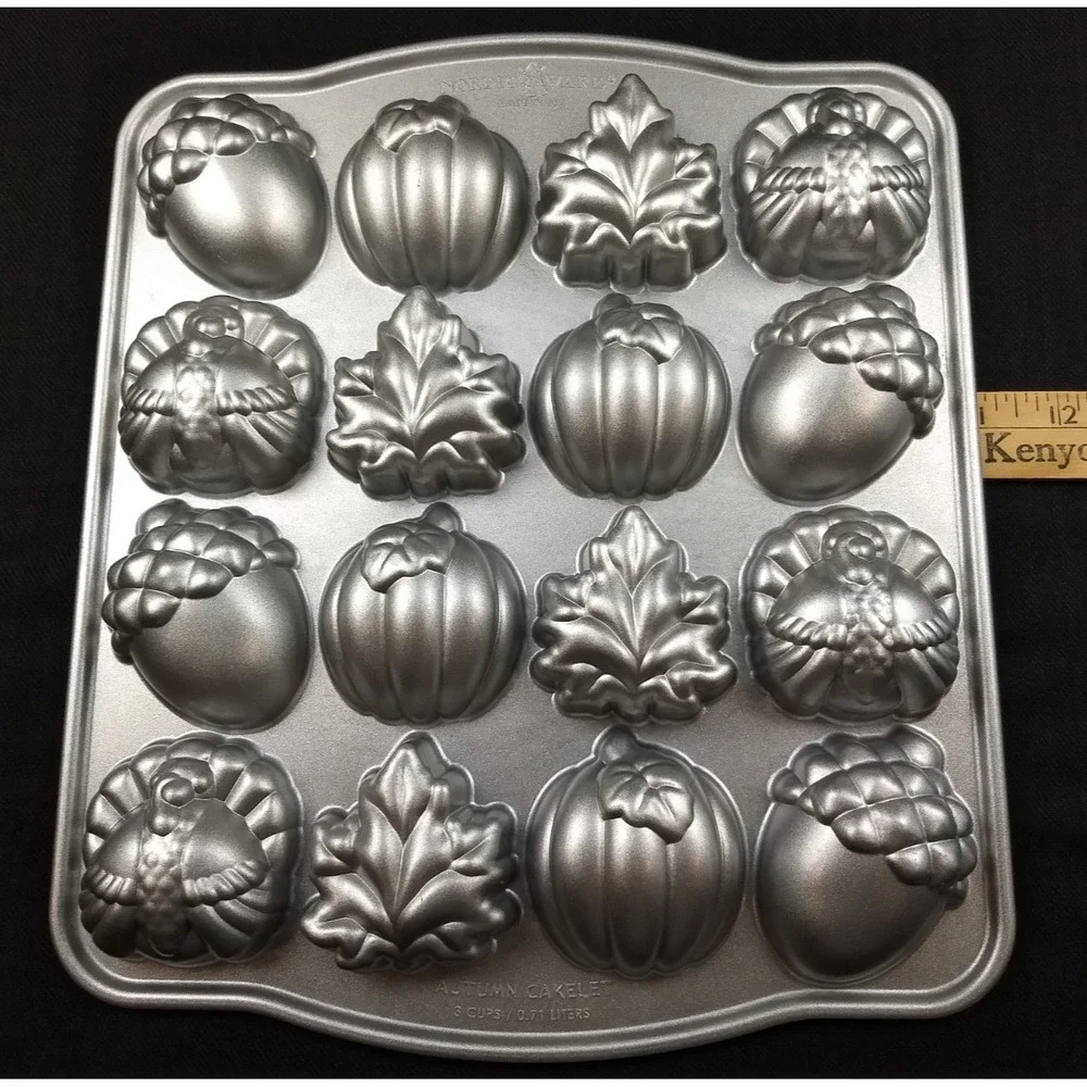 Nordic Ware Autumn Cakelet Baking Pan Pumpkin Turkey Leaf Acorn Non Stick NEW